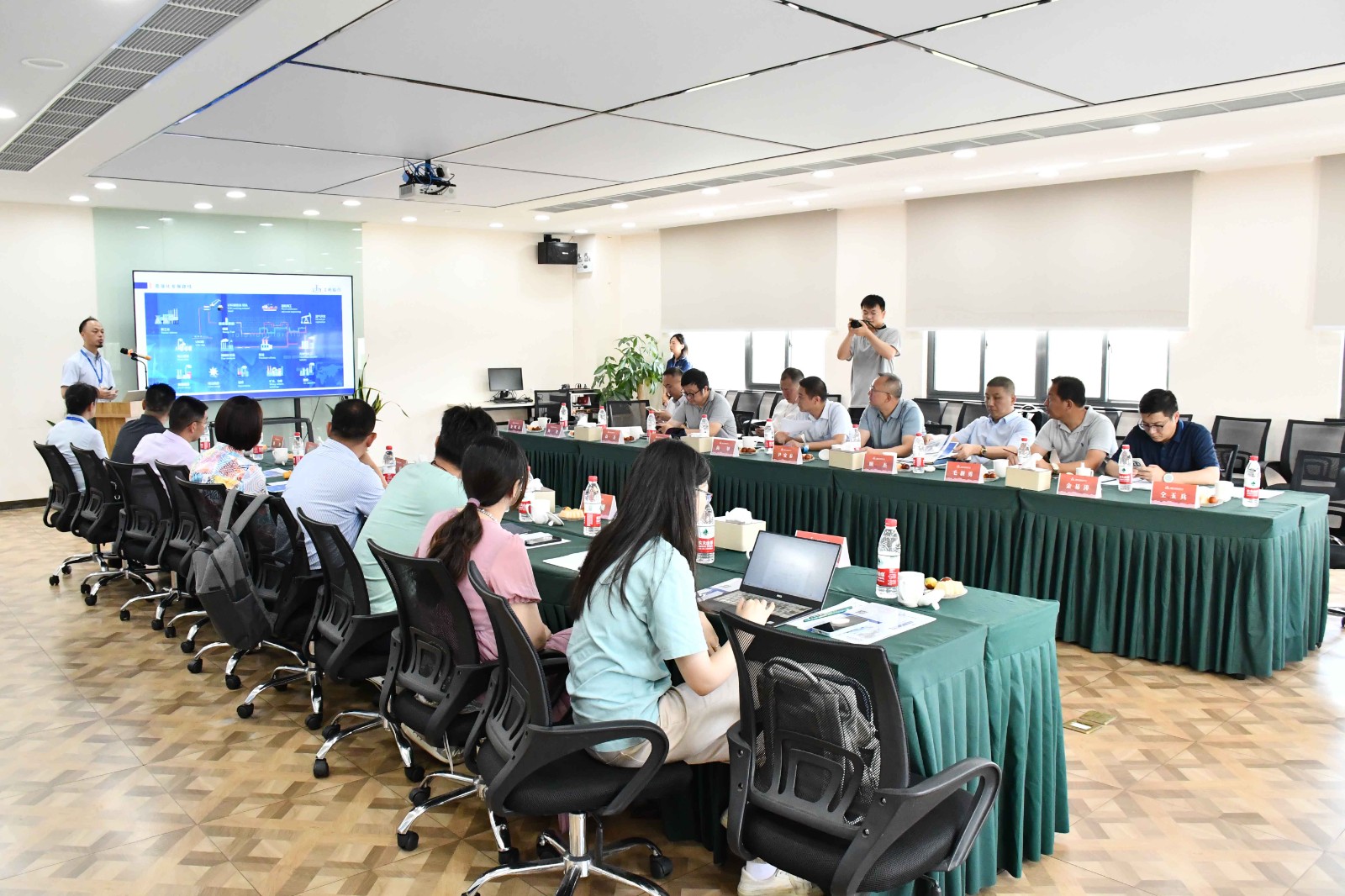 1725243307696418VMOs.jpg 111.jpg